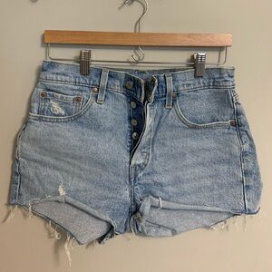 Levi’s High Rise Denim Shorts (Light Wash) Size 27